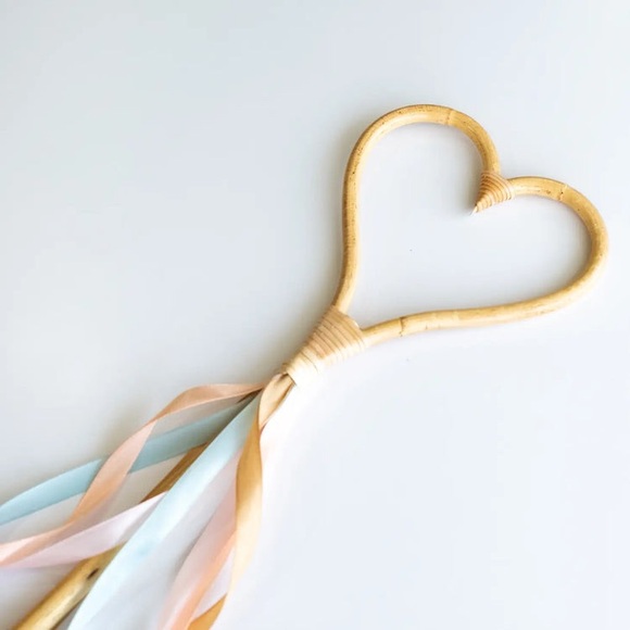 HEART RATTAN WAND - Picture 2 of 2